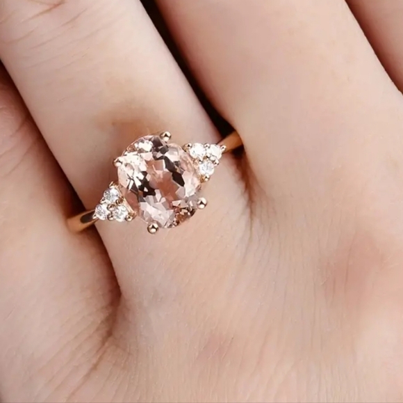 Beautiful Rose Gold Ring - Picture 3 of 4